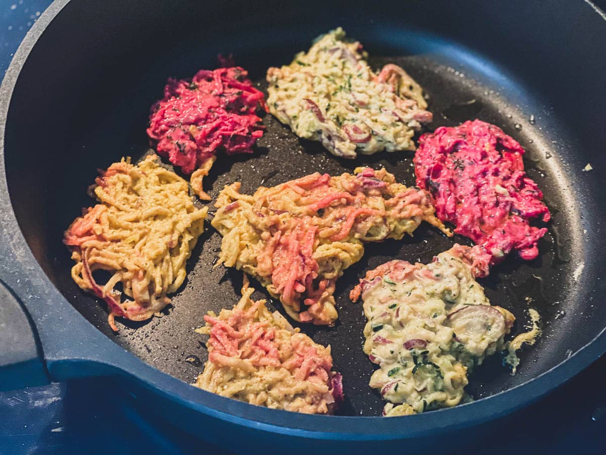 Vegane Gemüsepuffer mit Kichererbsenmehl als Ei-Ersatz ♥
