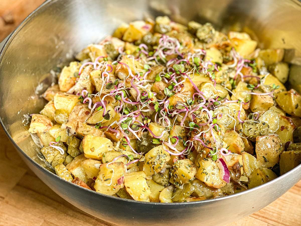Kartoffelsalat aus dem Ofen ohne zu schälen | vegan und einfach ♥