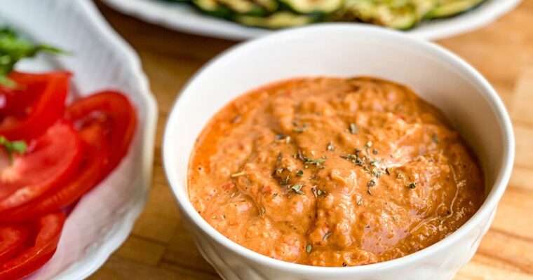 Gegrillte Paprika-Aufstrich mit Knoblauch