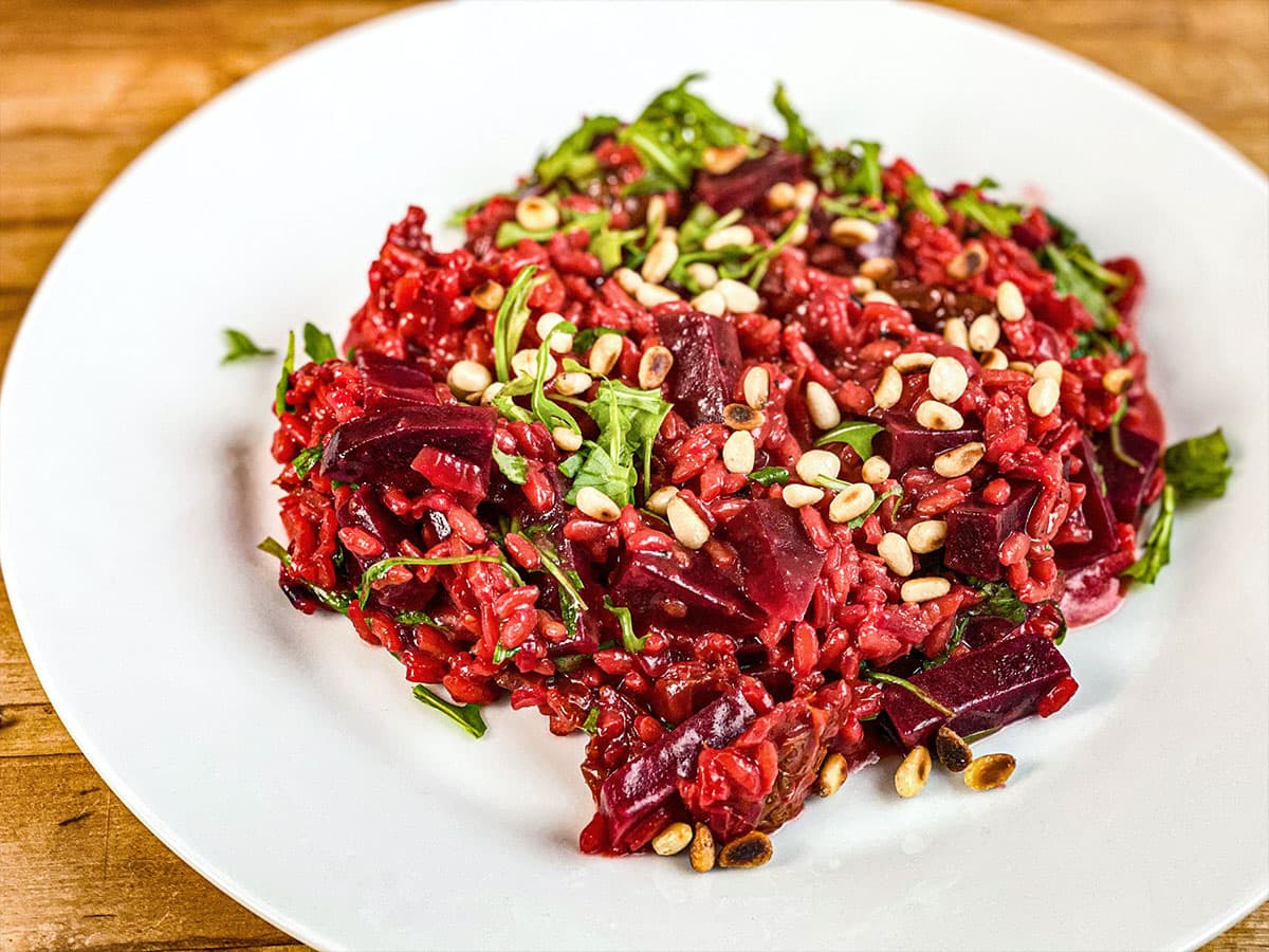 Rote Bete-Risotto mit frischem Rucola